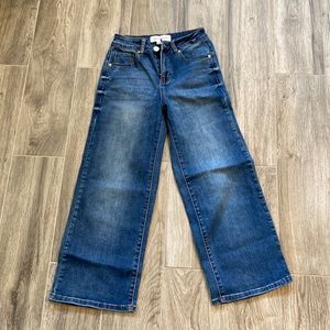 Mid rise crop wide leg jeans. Super soft and comfortable.